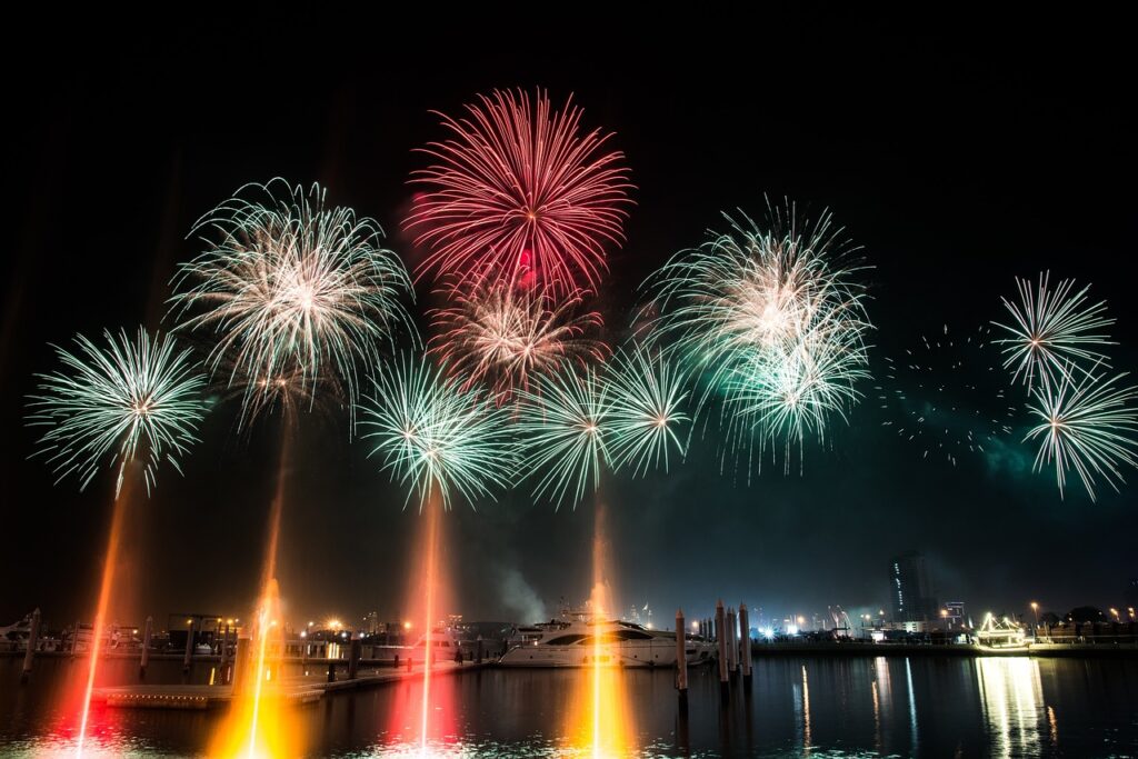 boat, dubai, fireworks-1845813.jpg